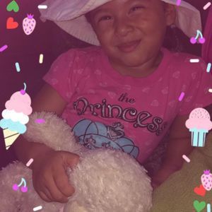 Meet your Posher, Yaneth